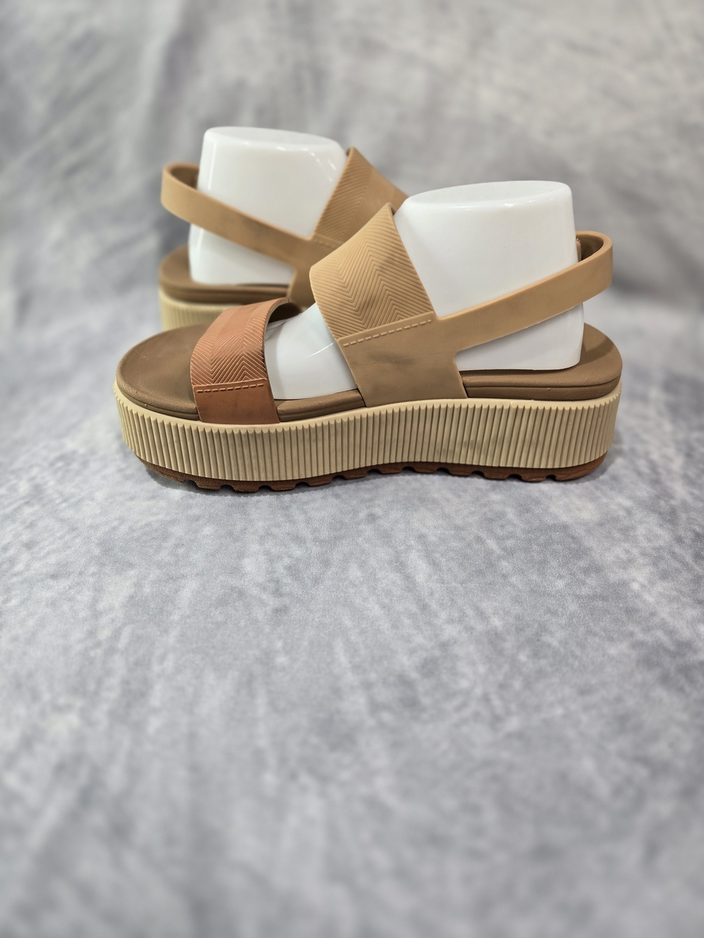 Reef Women's Two-strap Tan and Peach Platform Sandals - Picture 3 of 6